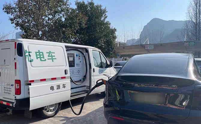 金乡汽车搭电